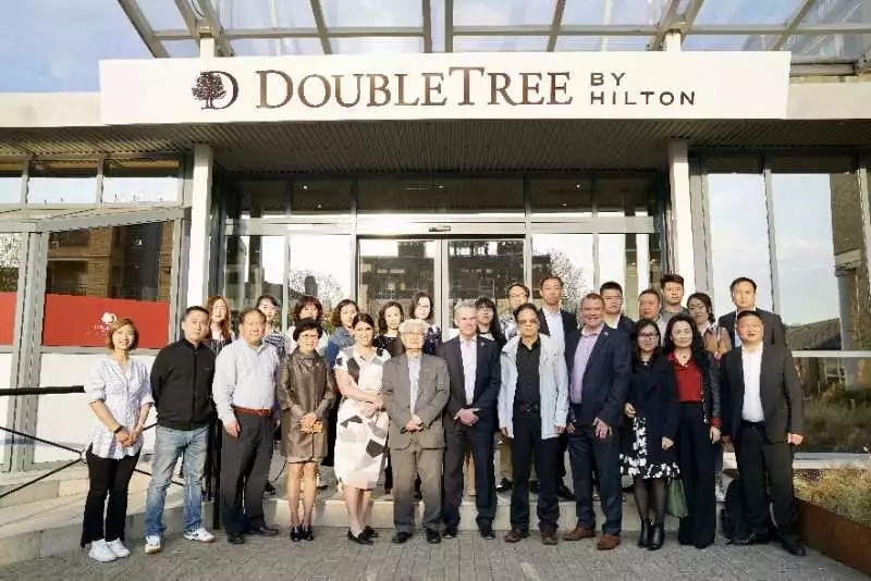 深圳防水代表團拜訪英國屋面工程協會領導和專家