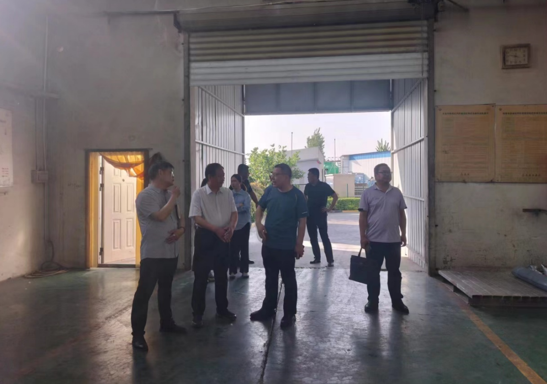 新鄉縣領導深入開來濕克威華中研發生產基地開展“萬人助萬企”調研活動